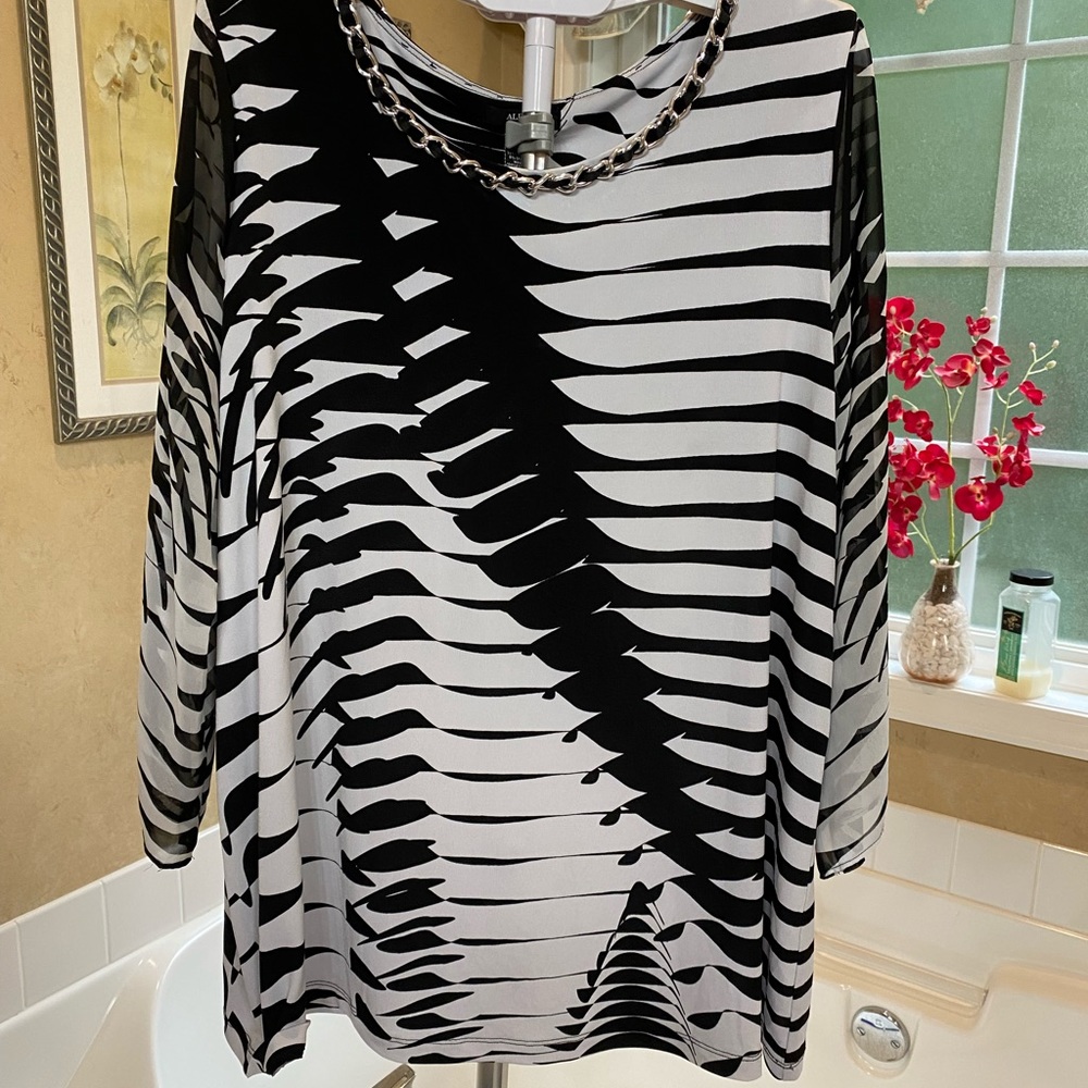 Alfani 2XL tunic